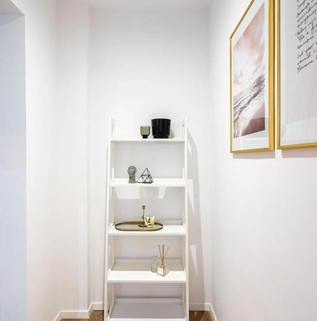 Cismigiu Elegant Apartment In Prime Location Bucharest Romania